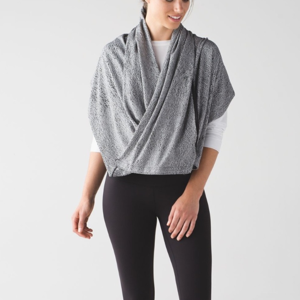 Lululemon Vinyasa Wrap adjustable scarf